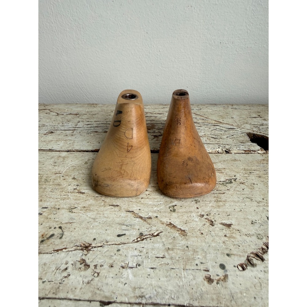 Vintage Century Last Co Empire Wood Shoe Lasts Pair 1944–60 Child Cobbler Forms - Picture 2 of 7